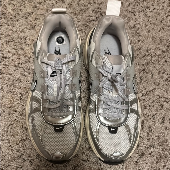 Nike Gray and Silver Sneakers - Picture 3 of 4